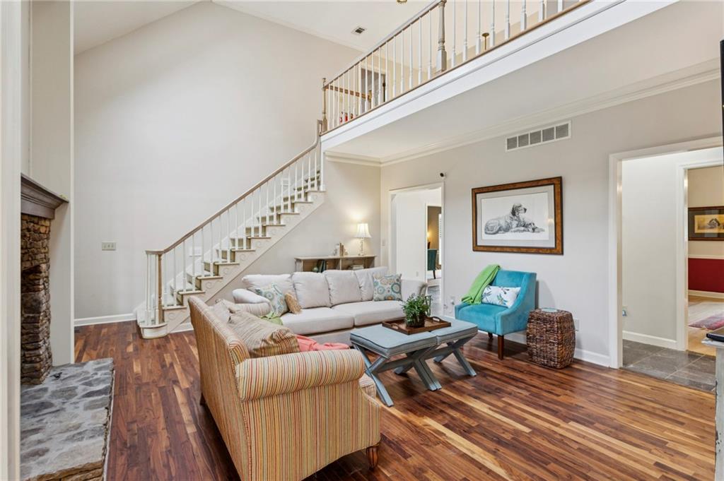 343 Covered Bridge Place SW