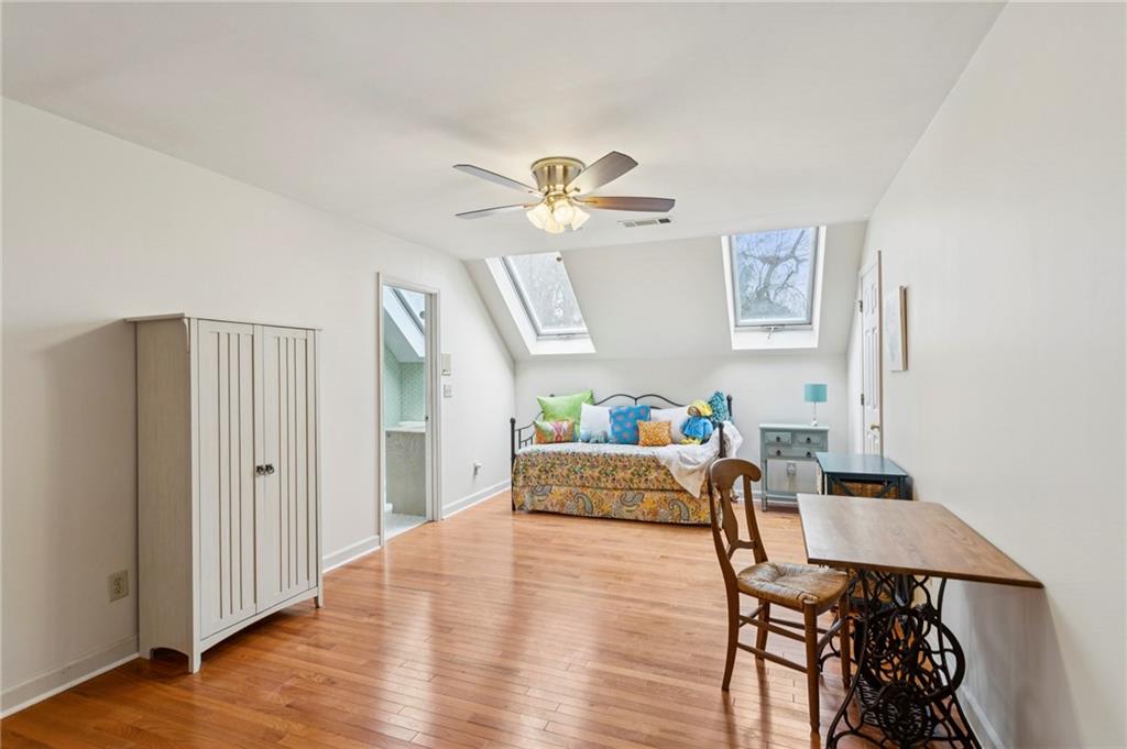 343 Covered Bridge Place SW