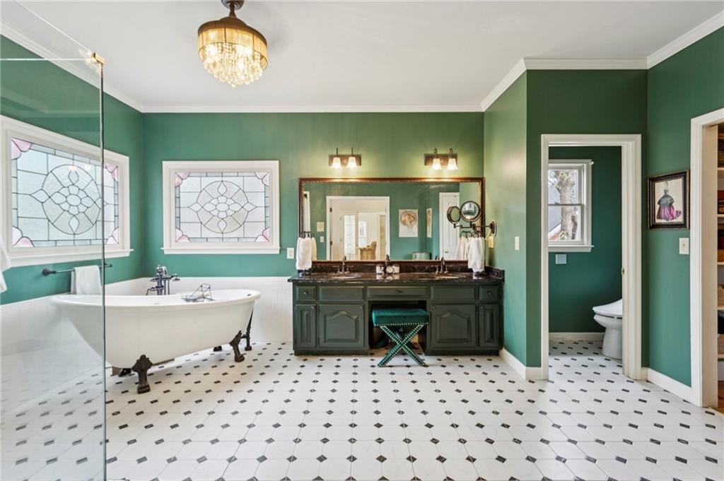 343 Covered Bridge Place SW