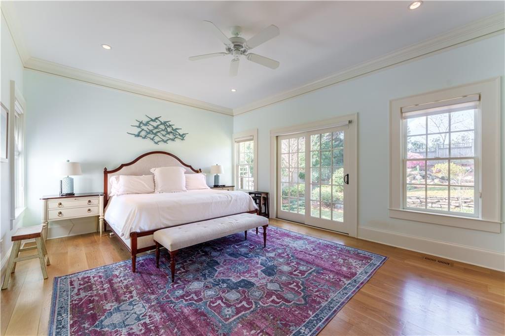 2394 Montview Drive NW