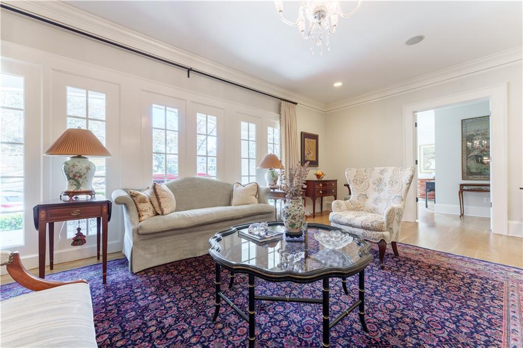 2394 Montview Drive NW