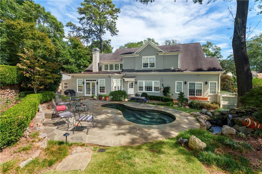 2394 Montview Drive NW