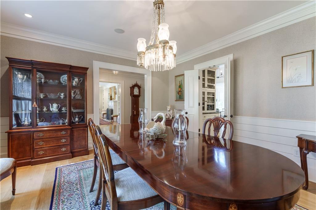 2394 Montview Drive NW