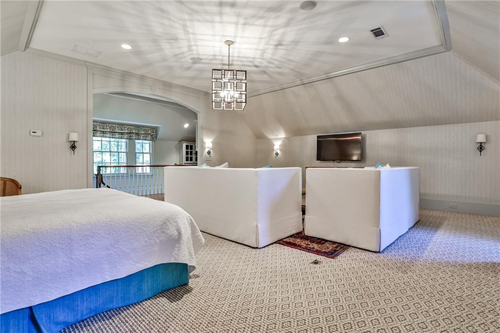 4401 Davidson Avenue NE