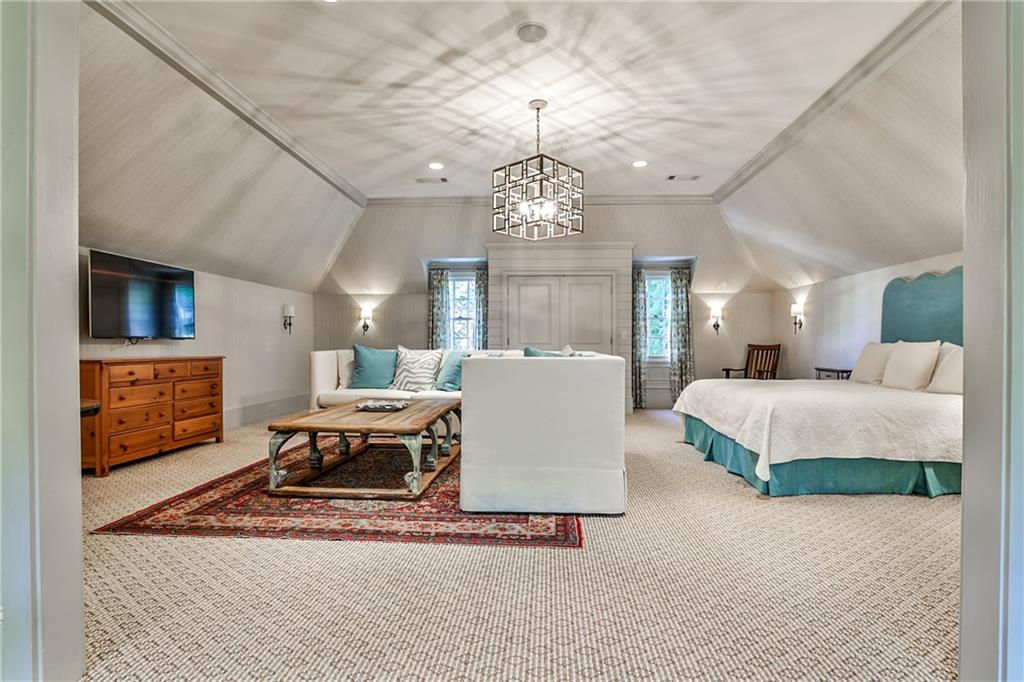 4401 Davidson Avenue NE