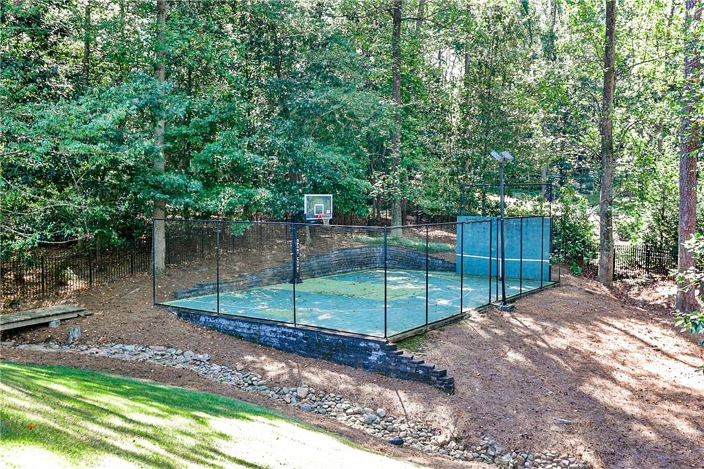 4401 Davidson Avenue NE