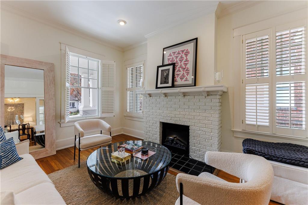 654 Cresthill Avenue NE