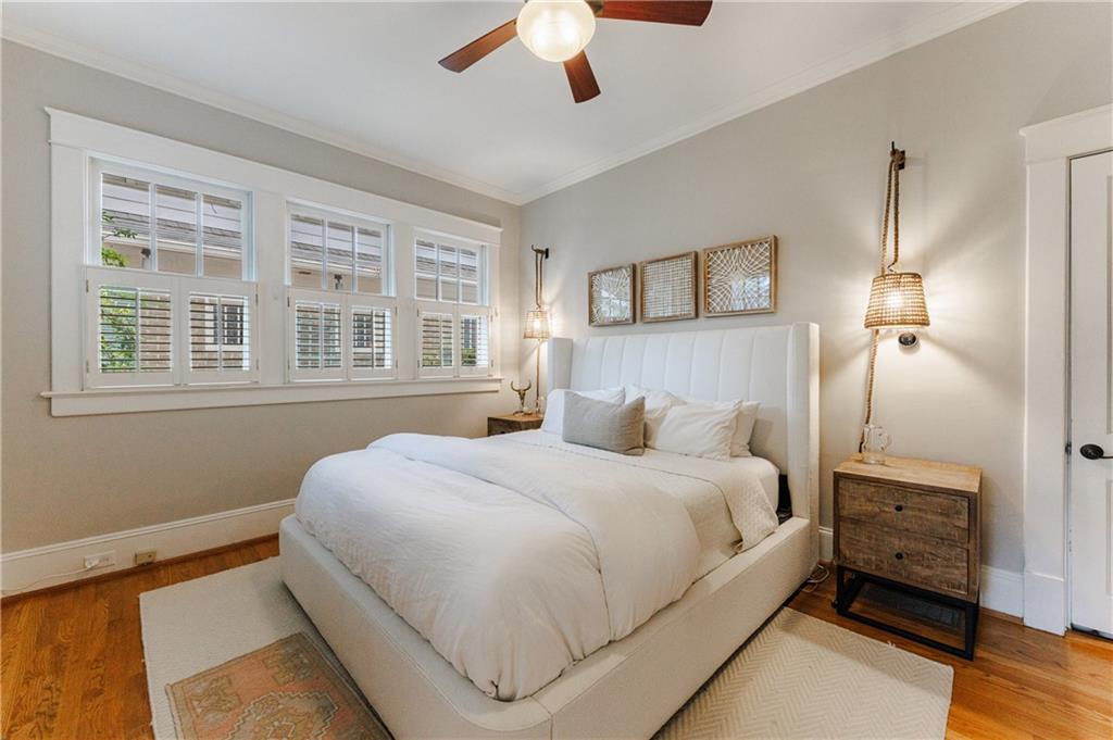 654 Cresthill Avenue NE