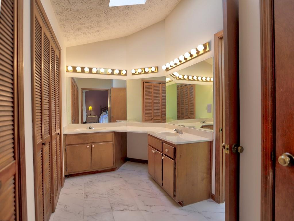 1584 Sandpoint Drive NE