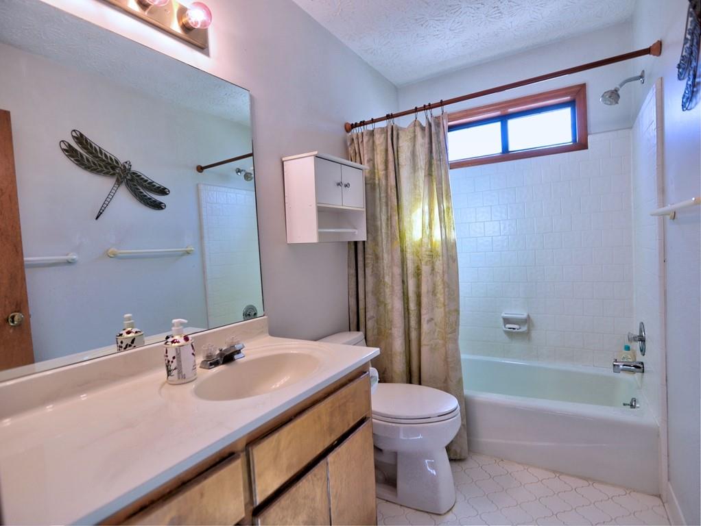 1584 Sandpoint Drive NE