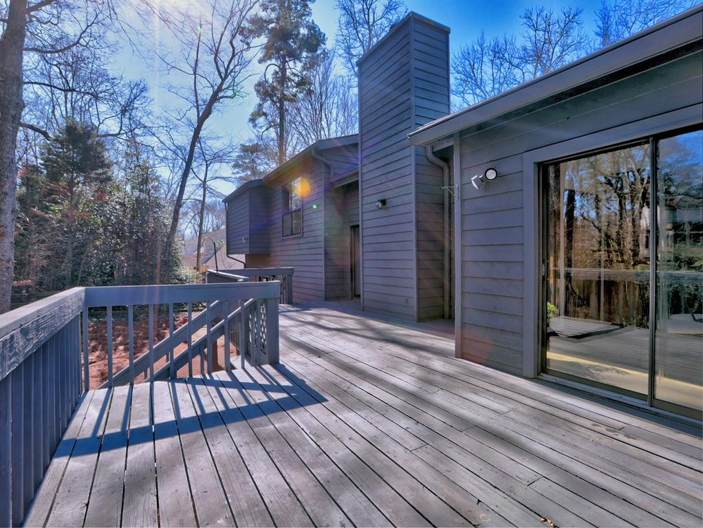 1584 Sandpoint Drive NE