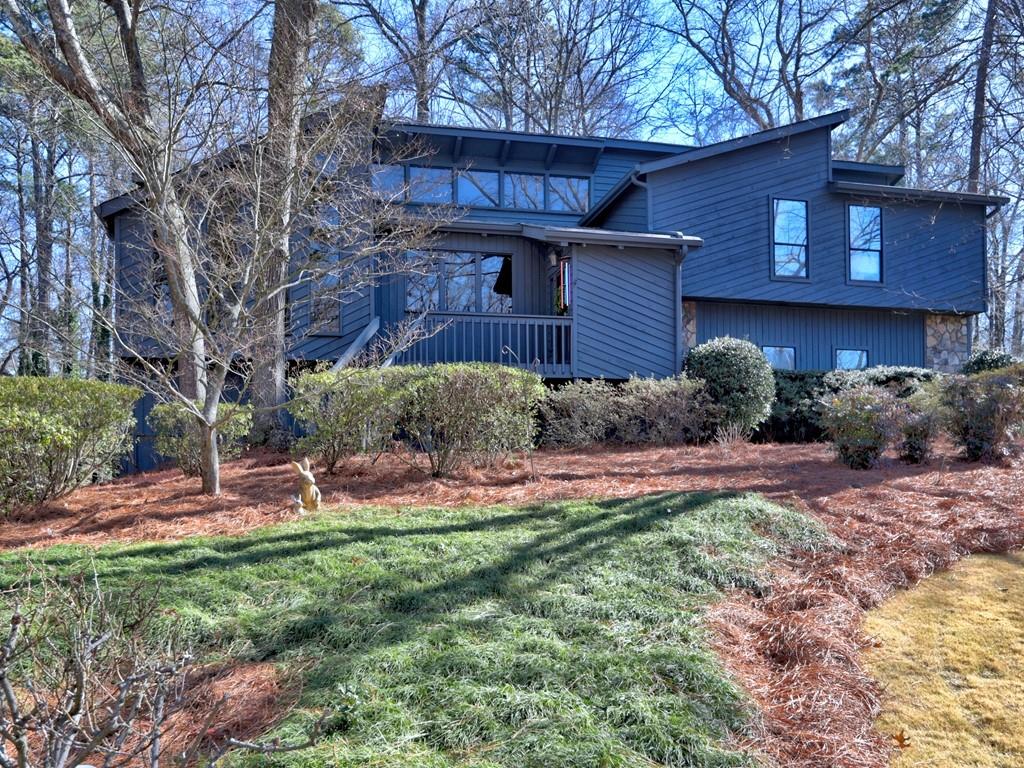 1584 Sandpoint Drive NE