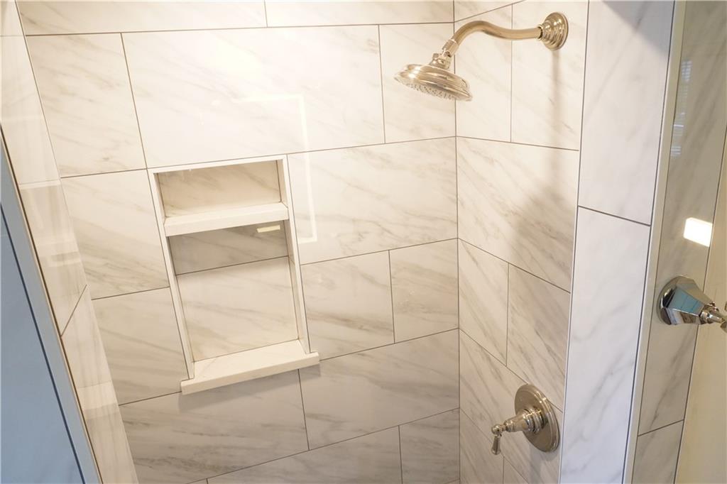 2544 Peachtree Road NW Unit 6