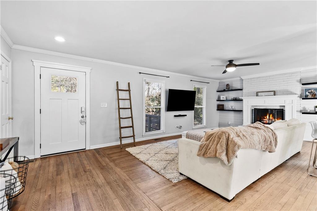 208 Shadowlawn Road SE