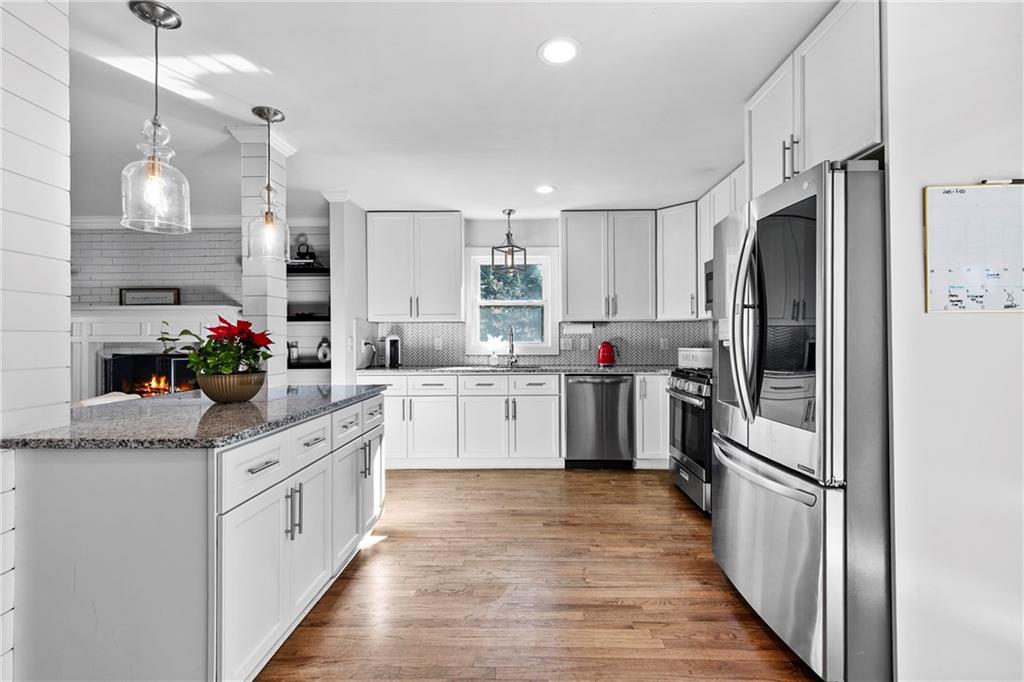 208 Shadowlawn Road SE