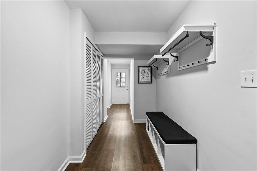 208 Shadowlawn Road SE