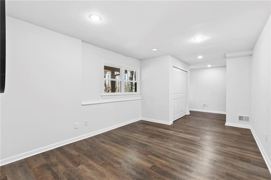 208 Shadowlawn Road SE