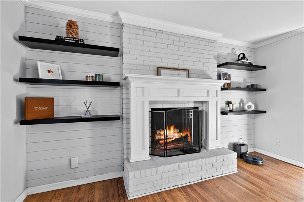 208 Shadowlawn Road SE