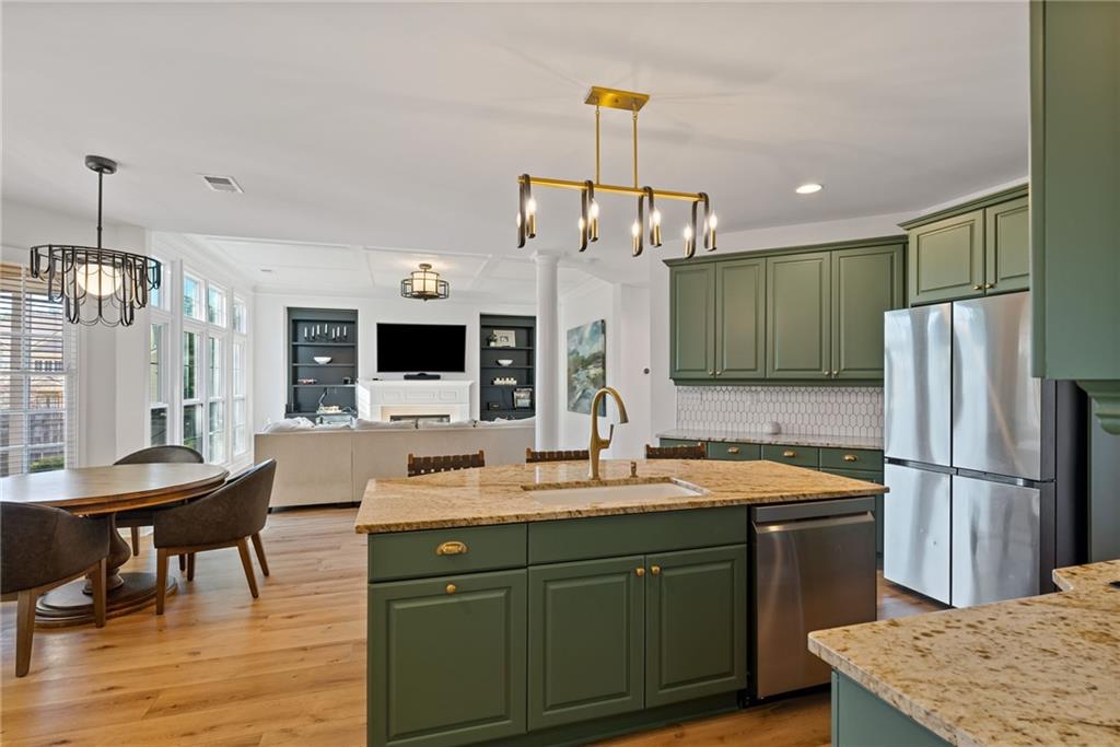 2613 Lakefield Court.