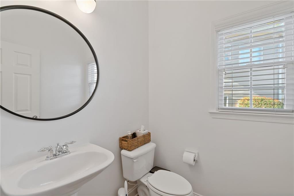 2613 Lakefield Court.