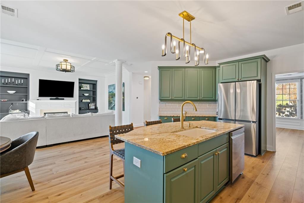 2613 Lakefield Court.