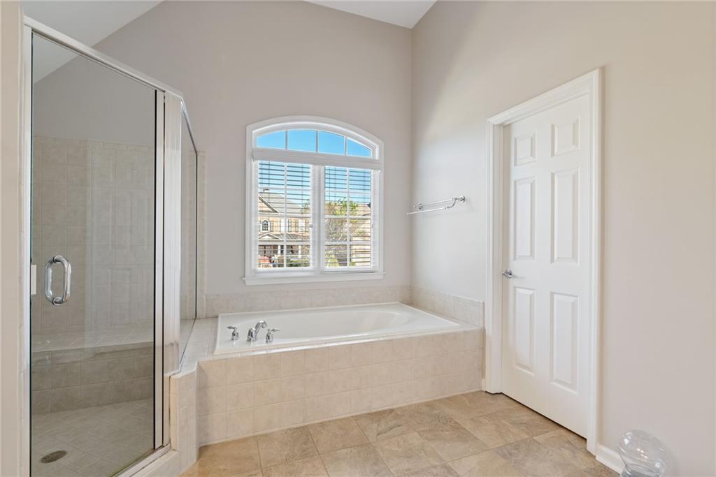 2613 Lakefield Court.
