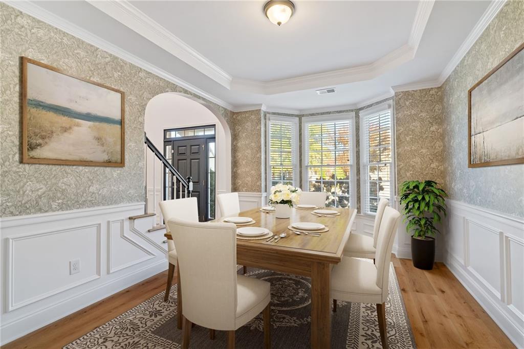 2613 Lakefield Court.