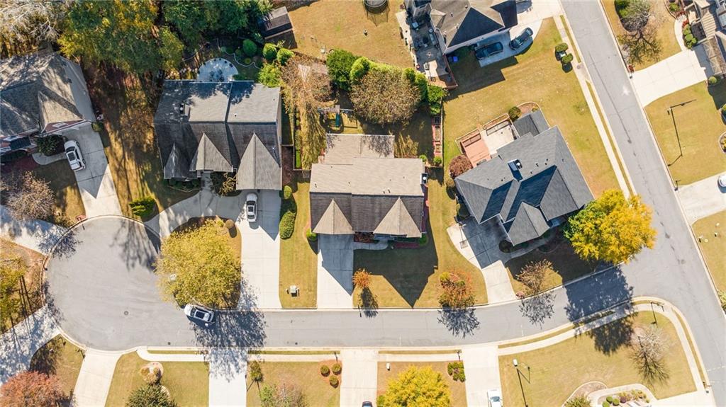 2613 Lakefield Court.