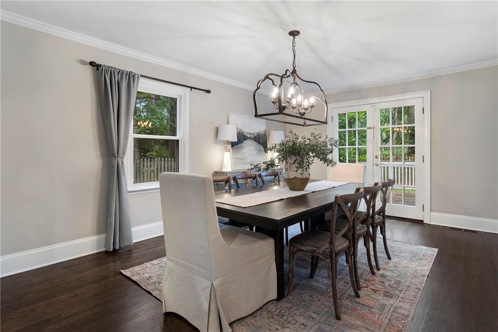 82 Lakeland Drive NW