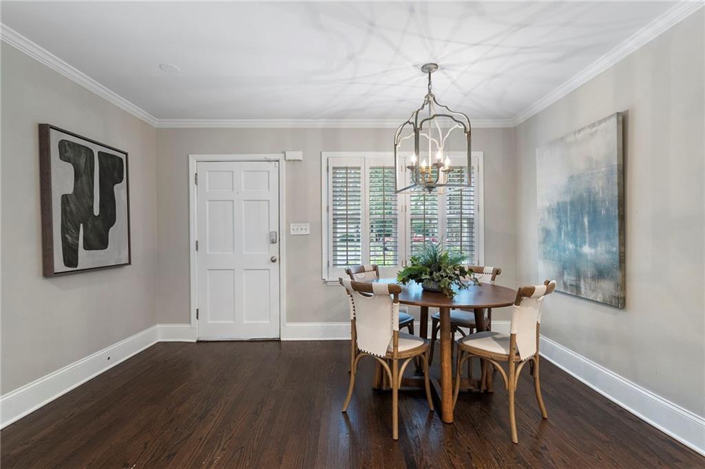 82 Lakeland Drive NW