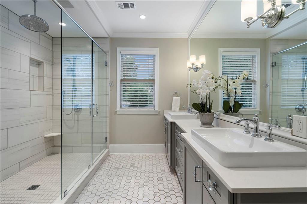 82 Lakeland Drive NW