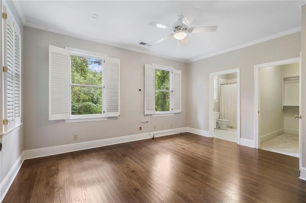 82 Lakeland Drive NW