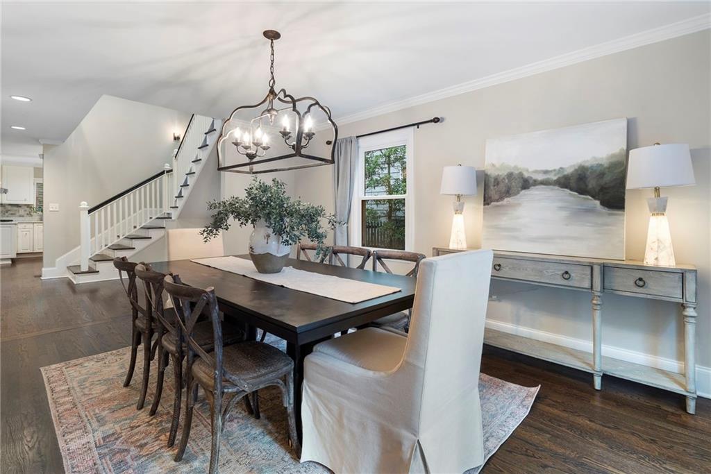 82 Lakeland Drive NW