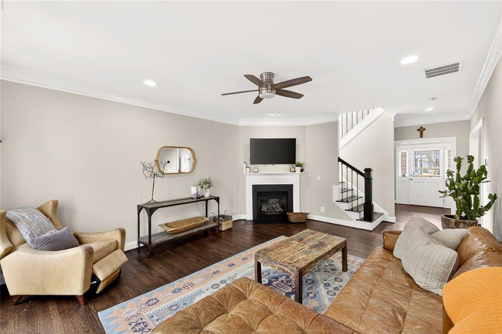 1533 Gilstrap Lane NW