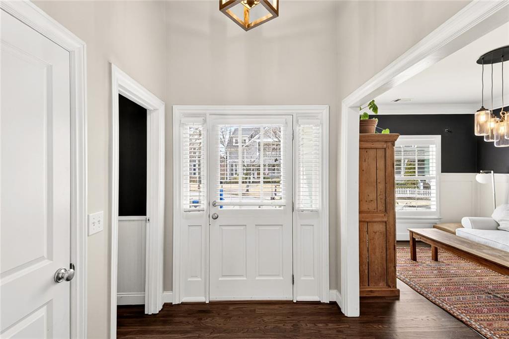 1533 Gilstrap Lane NW