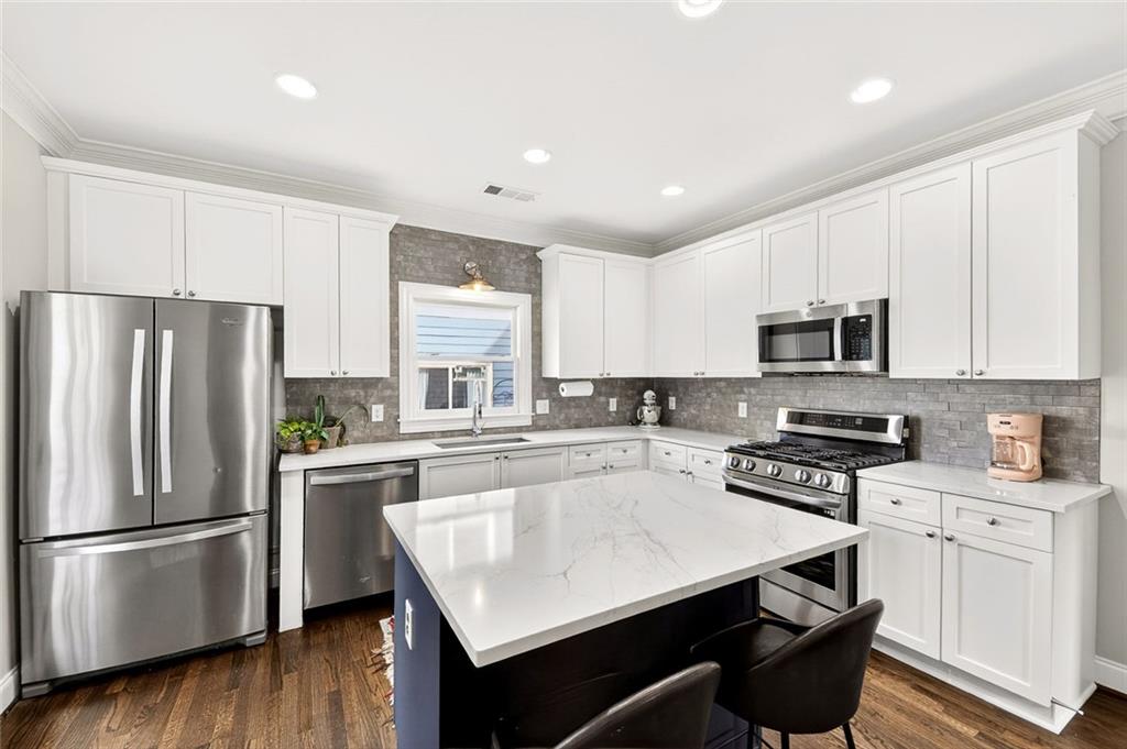 1533 Gilstrap Lane NW