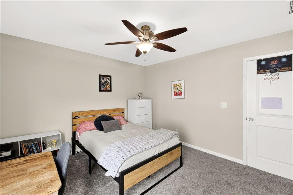 1533 Gilstrap Lane NW