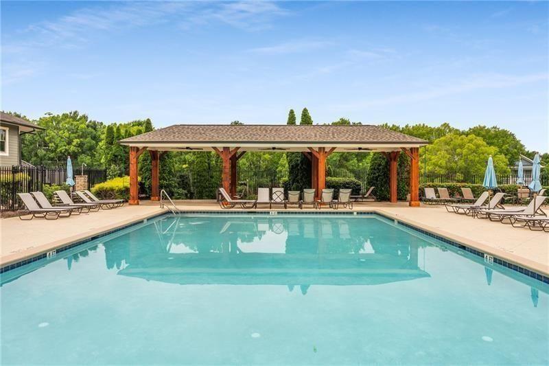 1533 Gilstrap Lane NW