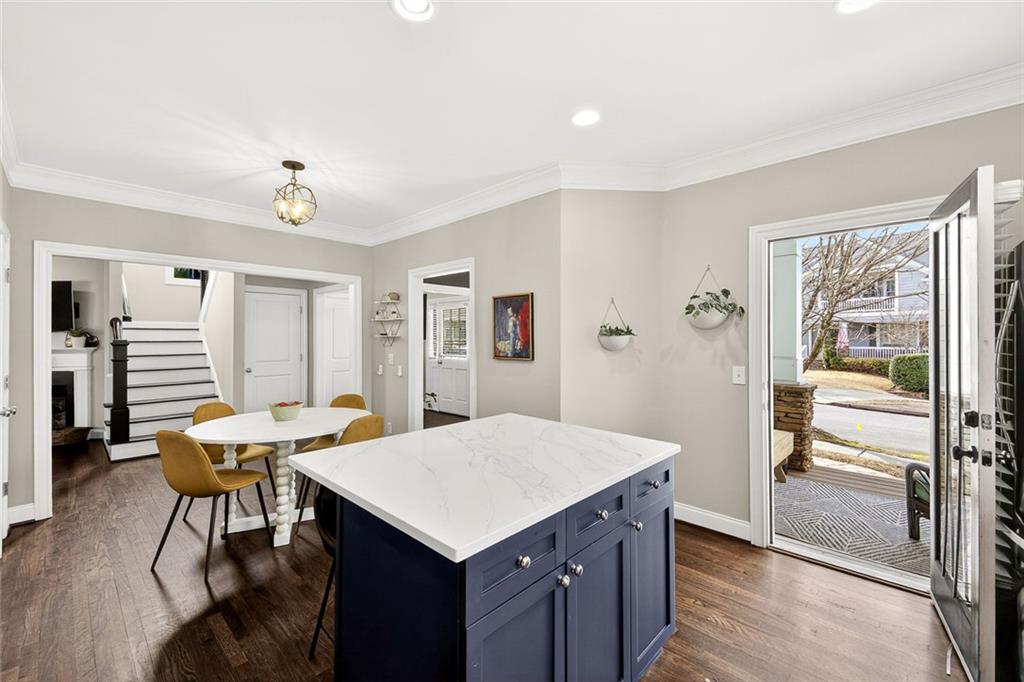 1533 Gilstrap Lane NW