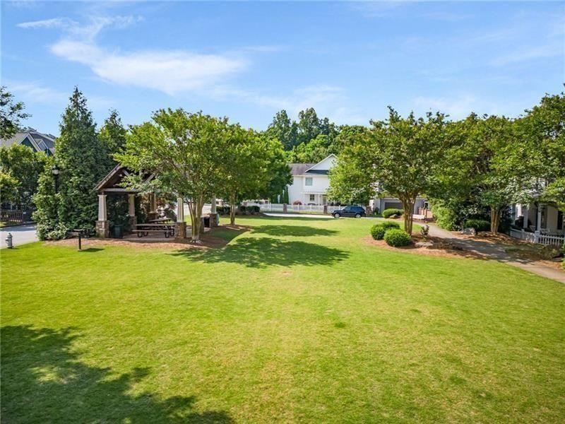 1533 Gilstrap Lane NW