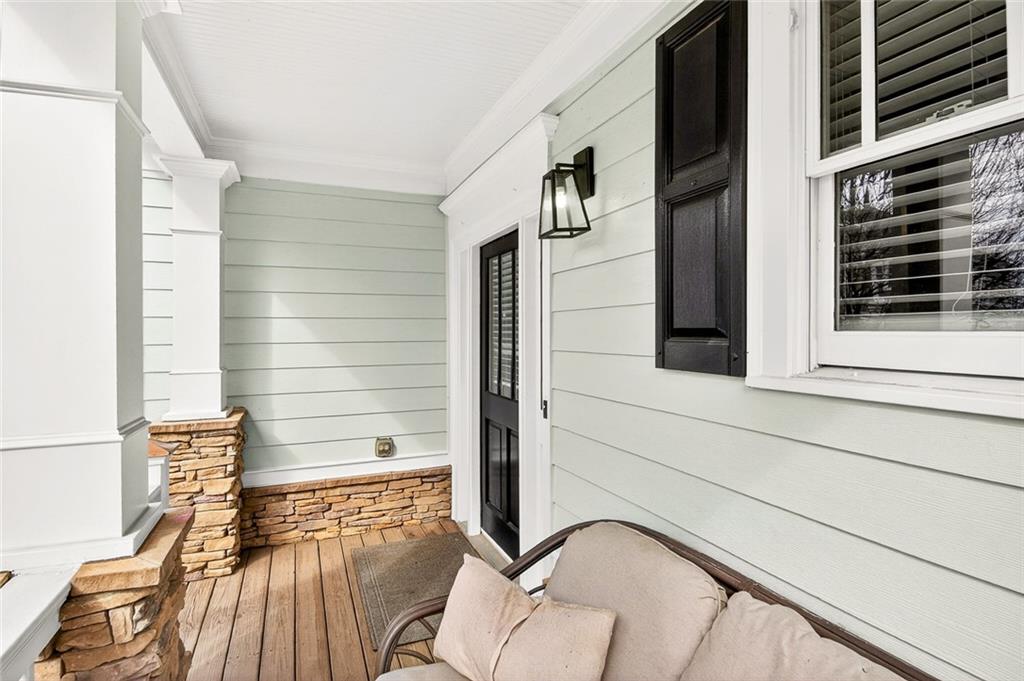 1533 Gilstrap Lane NW