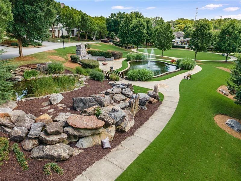 1533 Gilstrap Lane NW