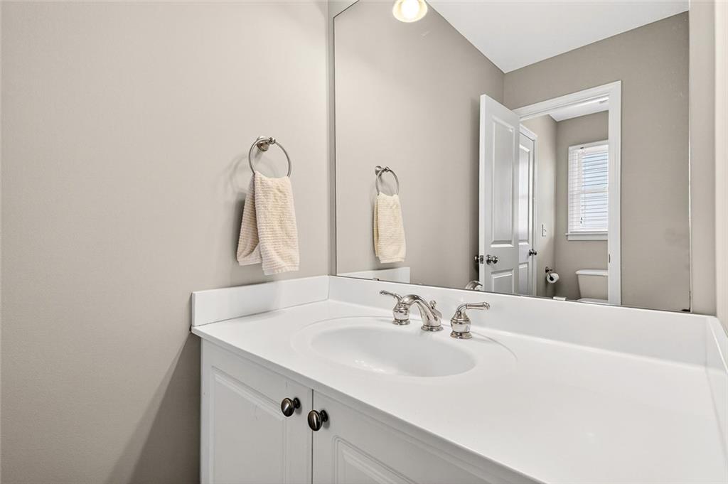 1533 Gilstrap Lane NW