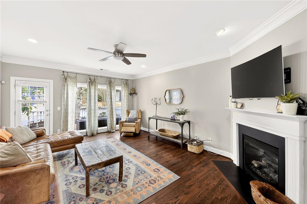 1533 Gilstrap Lane NW