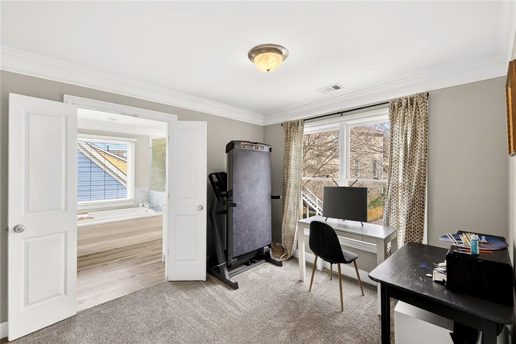 1533 Gilstrap Lane NW