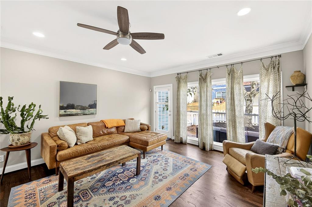 1533 Gilstrap Lane NW