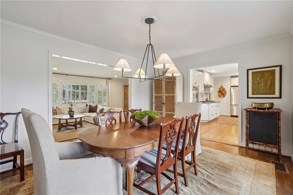 767 Moores Mill Road NW