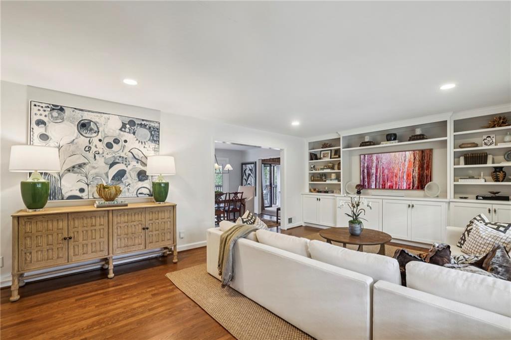 767 Moores Mill Road NW