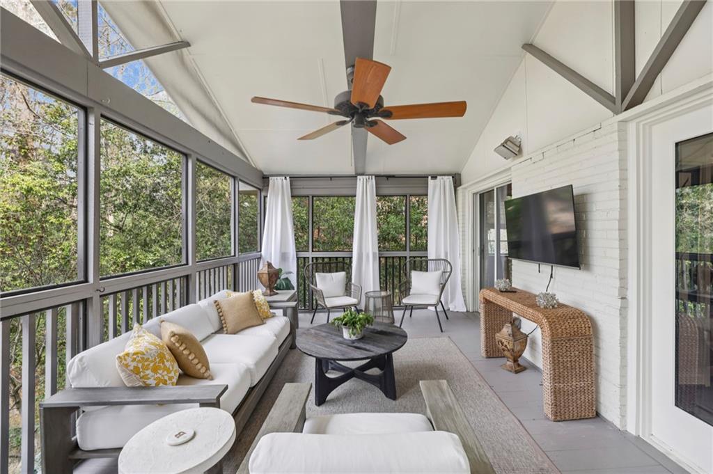 767 Moores Mill Road NW