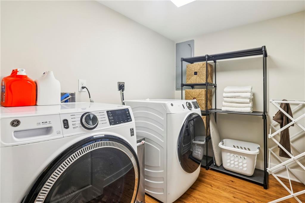 767 Moores Mill Road NW